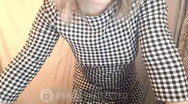 Snapshot of 1BECHA1 chatting on 4, 2, 2025 1BECHA1 online show from 4, 2, 2025