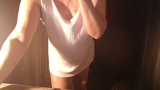 Snapshot of 1BECHA1 chatting on 12, 11, 2025 1BECHA1 online show from 12, 11, 2025