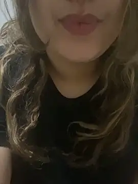 yassminsexy22 online show from 5, 3, 2026