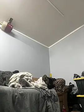 UtopianMisfit1 online show from 8, 4, 2026