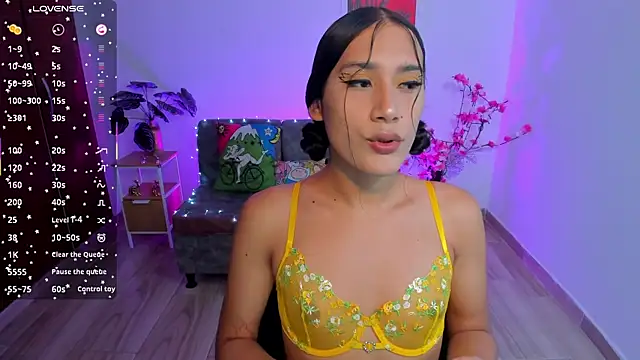 Snapshot of CamilaHarperr_ chatting on 5, 7, 2026 CamilaHarperr online show from 5, 7, 2026