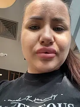 Snapshot of beautydiamond chatting on 27, 1, 2025 beautydiamond online show from 27, 1, 2025