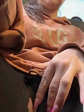 Snapshot of beautydiamond chatting on 3, 2, 2025 beautydiamond online show from 3, 2, 2025