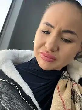 Snapshot of beautydiamond chatting on 19, 2, 2025 beautydiamond online show from 19, 2, 2025