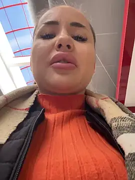 Snapshot of beautydiamond chatting on 5, 3, 2025 beautydiamond online show from 5, 3, 2025