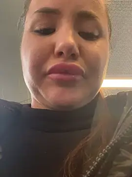 Snapshot of beautydiamond chatting on 15, 3, 2025 beautydiamond online show from 15, 3, 2025