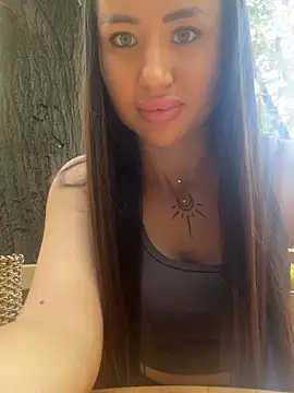 Snapshot of beautydiamond chatting on 23, 9, 2025 beautydiamond online show from 23, 9, 2025