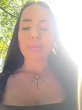 Snapshot of beautydiamond chatting on 24, 9, 2025 beautydiamond online show from 24, 9, 2025