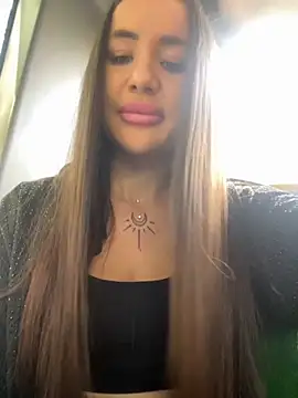 Snapshot of beautydiamond chatting on 30, 9, 2025 beautydiamond online show from 30, 9, 2025