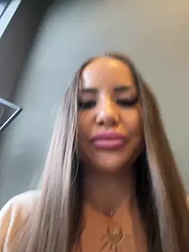 Snapshot of beautydiamond chatting on 7, 10, 2025 beautydiamond online show from 7, 10, 2025