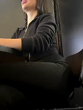 Snapshot of beautydiamond chatting on 16, 10, 2025 beautydiamond online show from 16, 10, 2025