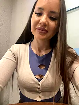 Snapshot of beautydiamond chatting on 23, 10, 2025 beautydiamond online show from 23, 10, 2025