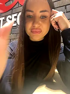 Snapshot of beautydiamond chatting on 4, 11, 2025 beautydiamond online show from 4, 11, 2025