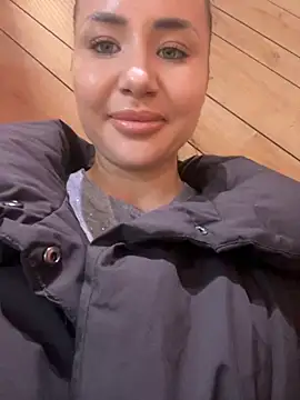 Snapshot of beautydiamond chatting on 1, 12, 2025 beautydiamond online show from 1, 12, 2025