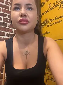 Snapshot of beautydiamond chatting on 9, 5, 2026 beautydiamond online show from 9, 5, 2026