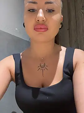 Snapshot of beautydiamond chatting on 10, 5, 2026 beautydiamond online show from 10, 5, 2026