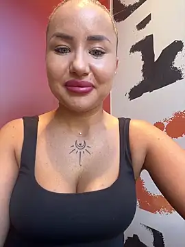 Snapshot of beautydiamond chatting on 15, 5, 2026 beautydiamond online show from 15, 5, 2026