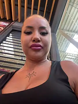Snapshot of beautydiamond chatting on 28, 5, 2026 beautydiamond online show from 28, 5, 2026