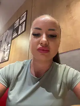 Snapshot of beautydiamond chatting on 29, 5, 2026 beautydiamond online show from 29, 5, 2026