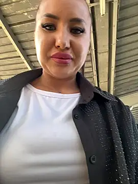 Snapshot of beautydiamond chatting on 30, 5, 2026 beautydiamond online show from 30, 5, 2026