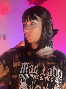 sweeet peach online show from 26, 3, 2026