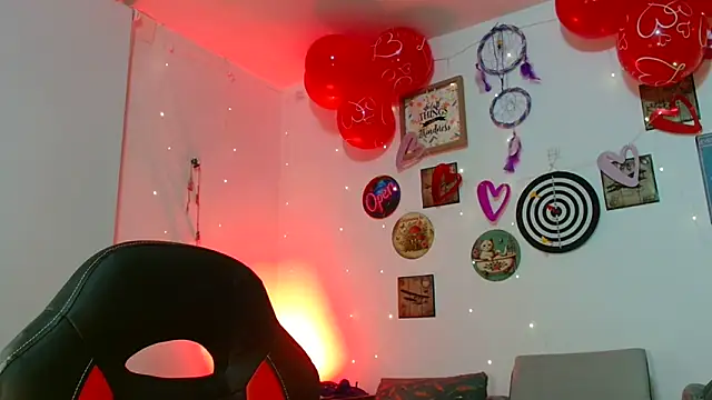 Snapshot of catalinamommyx chatting on 10, 2, 2026 catalinamommyx online show from 10, 2, 2026