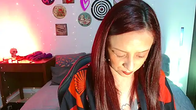 Snapshot of catalinamommyx chatting on 12, 2, 2026 catalinamommyx online show from 12, 2, 2026