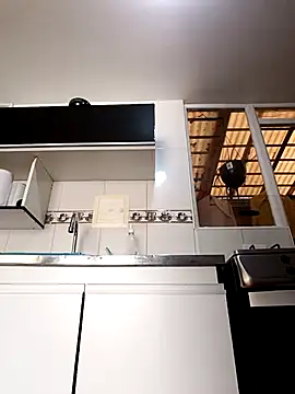 Bonny Klote online show from 18, 12, 2025