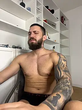 LoveIsBlind  online show from 3, 10, 2025