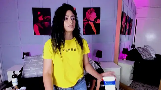 Elizabeth Santos online show from 21, 10, 2025