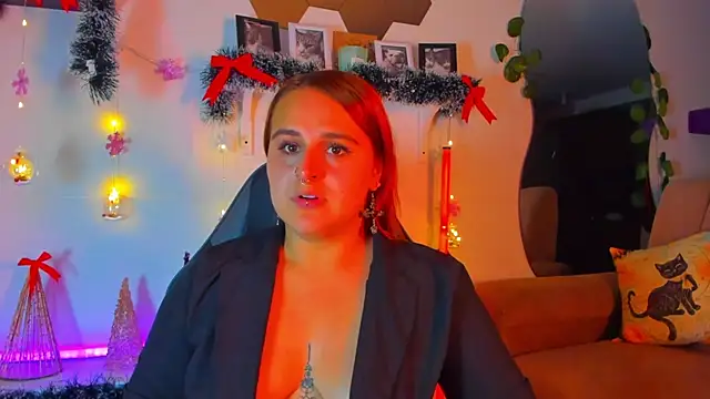 Snapshot of evy_orange1 chatting on 16, 12, 2025 evy orange1 online show from 16, 12, 2025