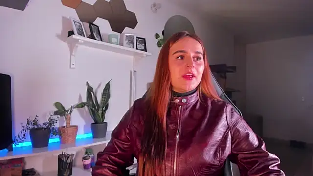 Snapshot of evy_orange1 chatting on 9, 2, 2026 evy orange1 online show from 9, 2, 2026