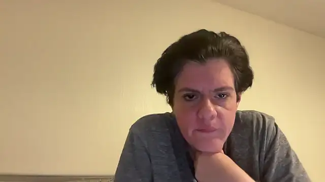 Jess4you0818 online show from 4, 4, 2026