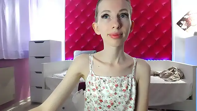 Snapshot of BarbieGoddess chatting on 9, 12, 2024 BarbieGoddess online show from 9, 12, 2024
