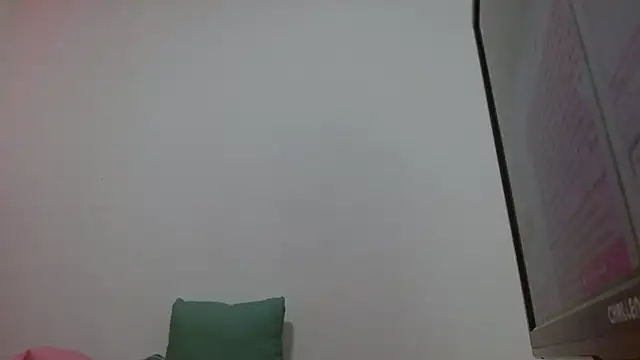 DAFNNEE ROSS online show from 25, 1, 2025