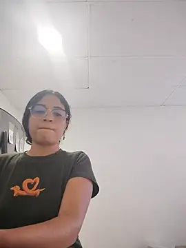 DAFNNEE ROSS online show from 29, 10, 2025