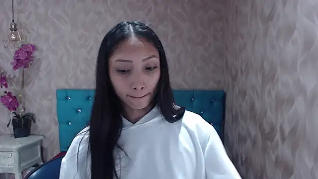 MadelineDoll online show from 30, 1, 2025