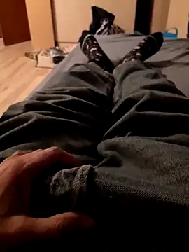 Snapshot of Big_Dick_22_in_Room chatting on 15, 12, 2024 Big Dick 22 in Room online show from 15, 12, 2024