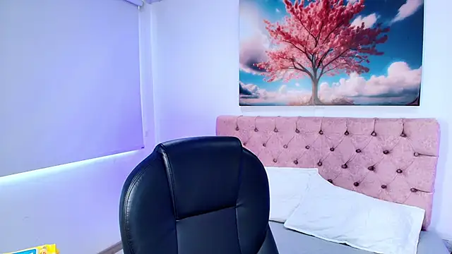 Emma monserrat online show from 6, 3, 2026