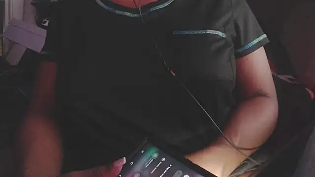 Snapshot of TheMoniqueMiles chatting on 12, 7, 2026 TheMoniqueMiles online show from 12, 7, 2026
