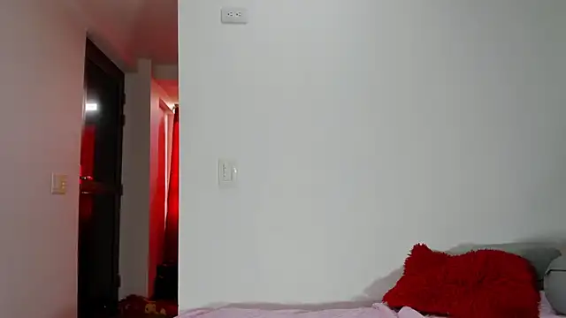 Snapshot of veronica_sinner_ chatting on 30, 10, 2025 veronica sinner online show from 30, 10, 2025