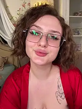 Snapshot of AnnaRichmond chatting on 2, 2, 2025 AnnaRichmond online show from 2, 2, 2025