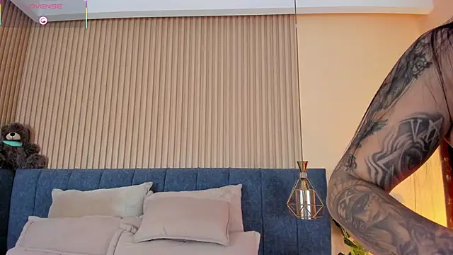 kathecute   online show from 5, 12, 2025