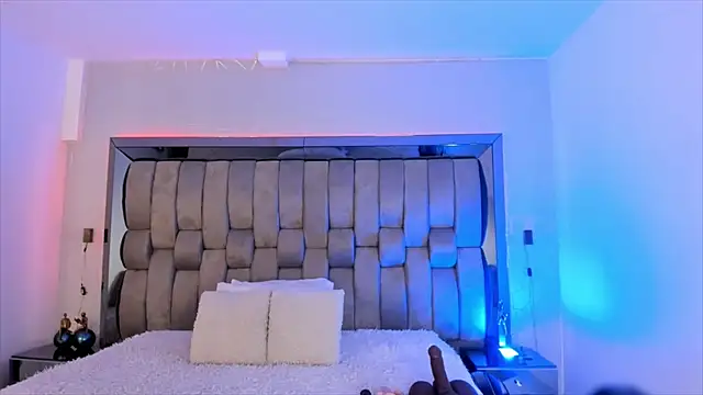 ChaynnaCooper online show from 21, 2, 2025