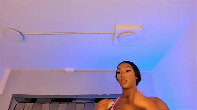 ChaynnaCooper online show from 11, 3, 2025