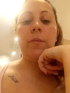 SofiEstevez online show from 4, 10, 2025