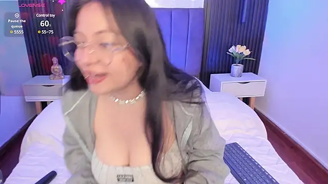 Snapshot of melany_heaven chatting on 7, 3, 2025 melany heaven online show from 7, 3, 2025