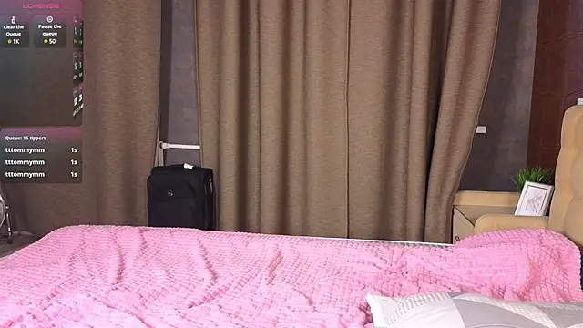 Snapshot of Milana15 chatting on 17, 12, 2024 Milana15 online show from 17, 12, 2024