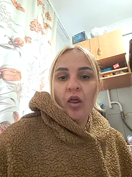 Snapshot of Malichkaanna30 chatting on 24, 10, 2025 Malichkaanna30 online show from 24, 10, 2025