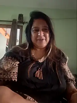 Snapshot of Hot_Queen77 chatting on 8, 2, 2025 Hot Queen77 online show from 8, 2, 2025